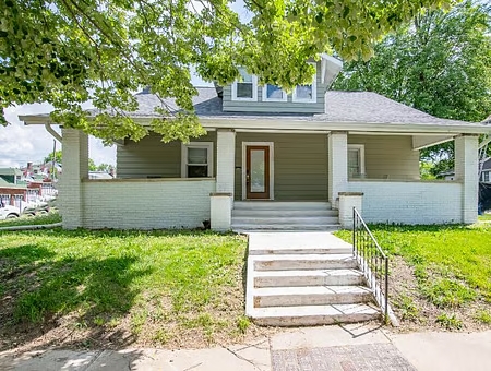1193 Logan St